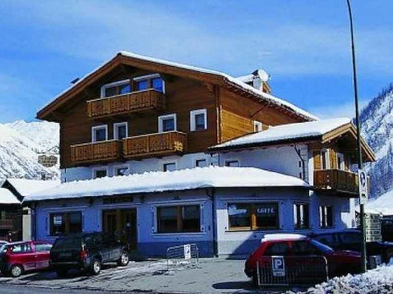Albergo Caravasc Livigno Bagian luar foto