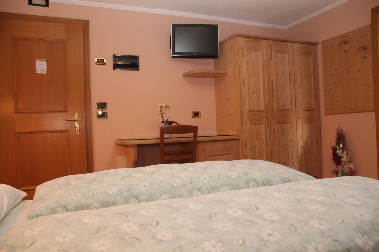 Albergo Caravasc Livigno Bagian luar foto