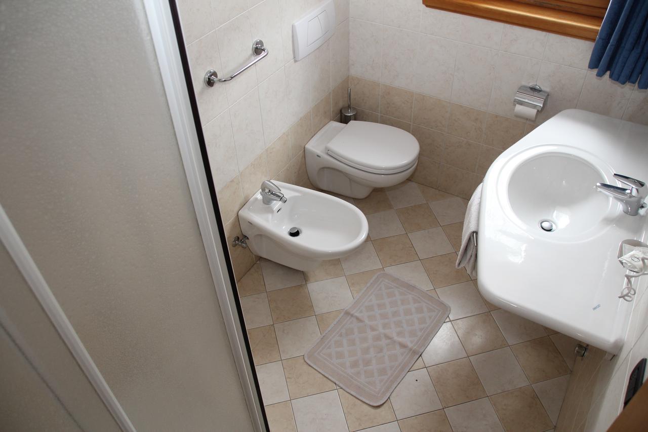 Albergo Caravasc Livigno Bagian luar foto