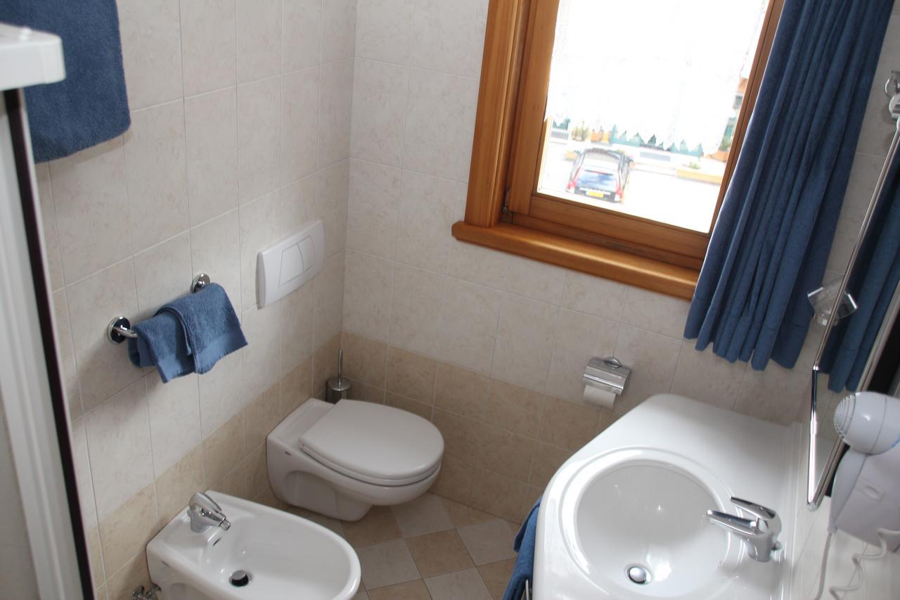 Albergo Caravasc Livigno Bagian luar foto
