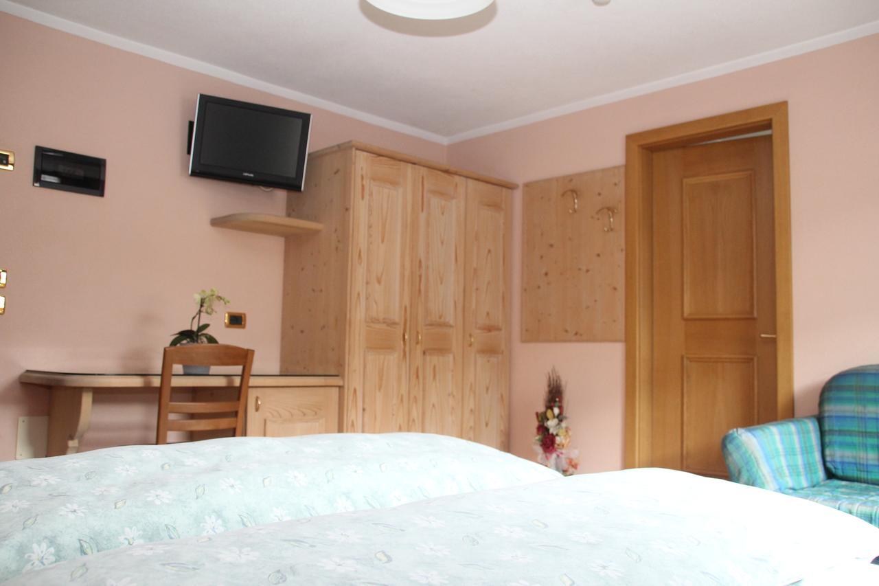 Albergo Caravasc Livigno Bagian luar foto
